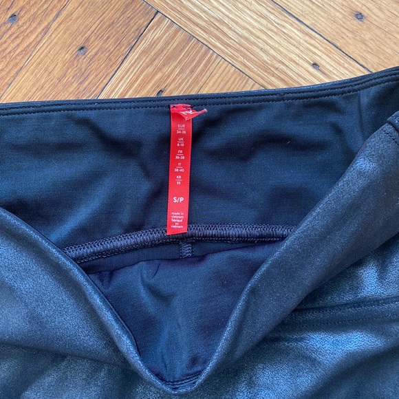 SPANX® Faux Leather black Leggings size Small - Picture 4 of 7